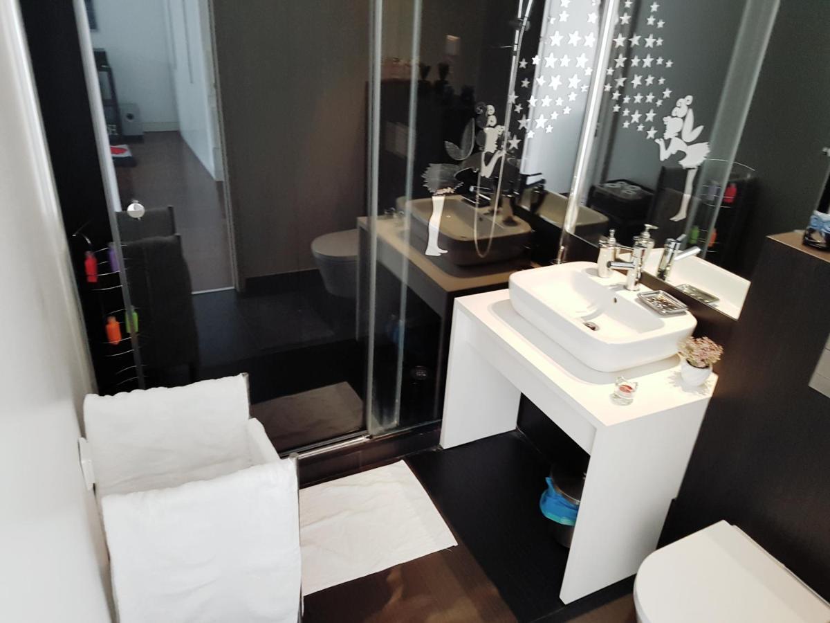 Home4You Lisbon Room photo